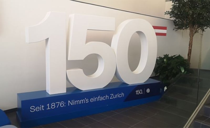 Skulptur der Zahl 150 – zum Jubiläum von Zurich Österreich