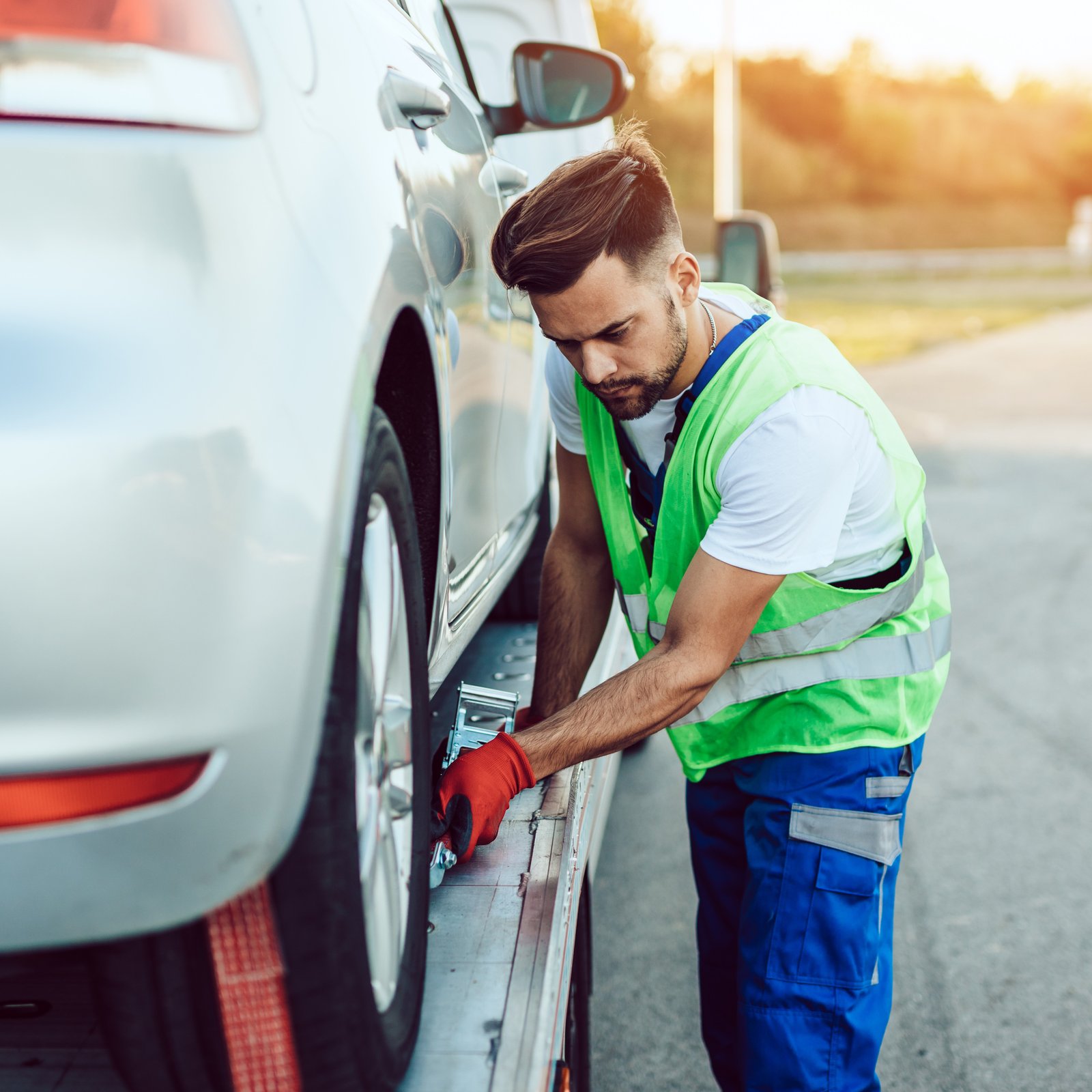 Auto wird nach einer Panne abgeschleppt